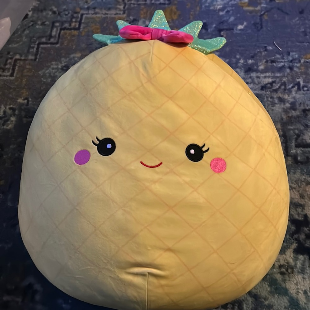 Lulu the pineapple
